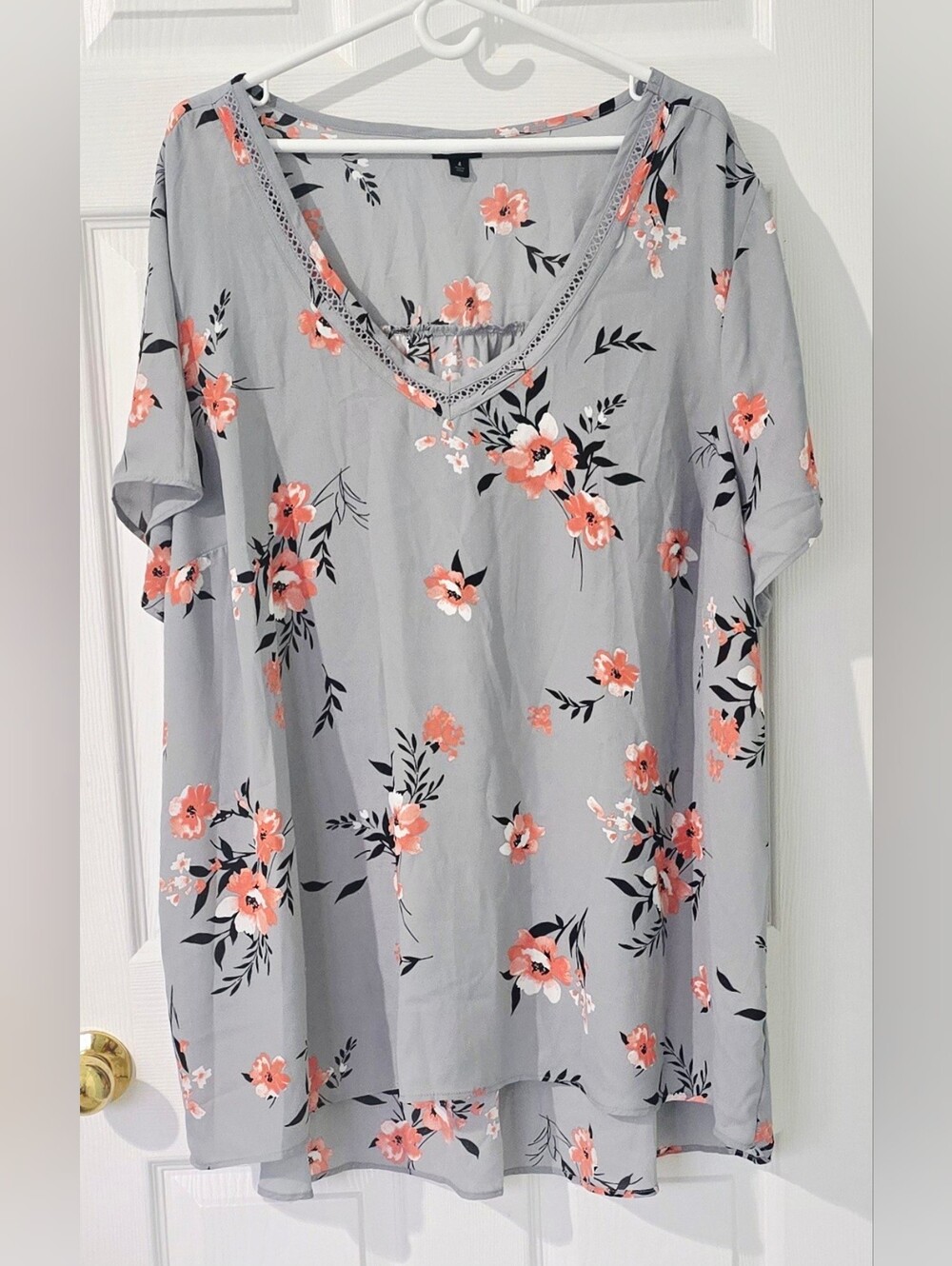 Torrid Women's Georgette Eyelet Trim Pullover Blouse Top Size 4X